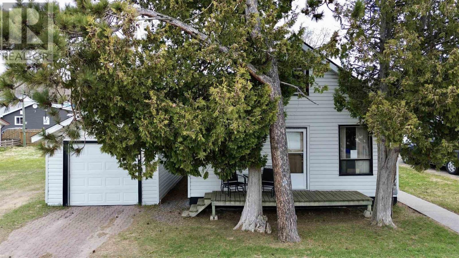 66 Hudson St, Blind River, Ontario  P0R 1C0 - Photo 4 - SM260892