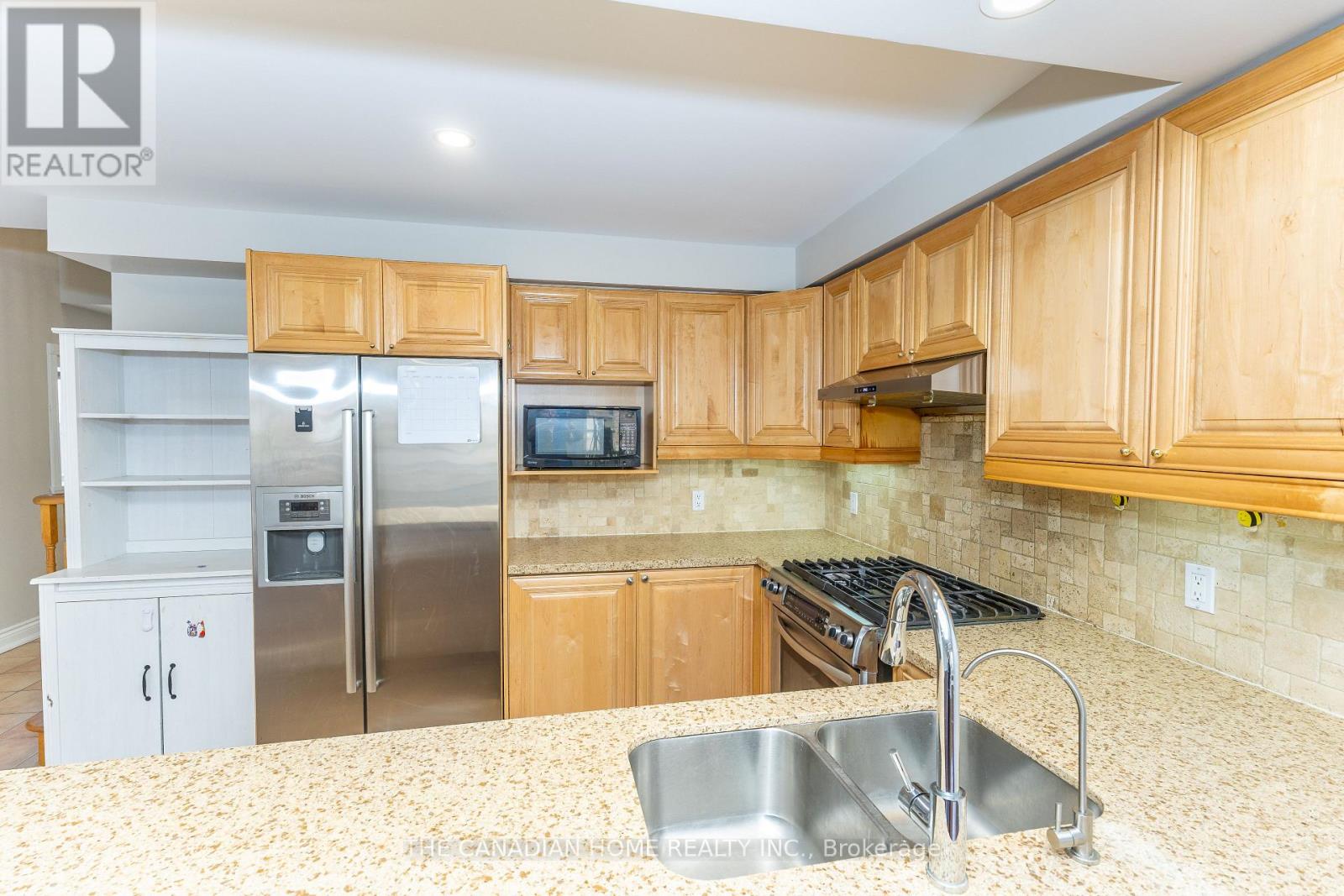 1151 Hickory Hollow Glen, Mississauga, Ontario  L5W 1J4 - Photo 14 - W13176964