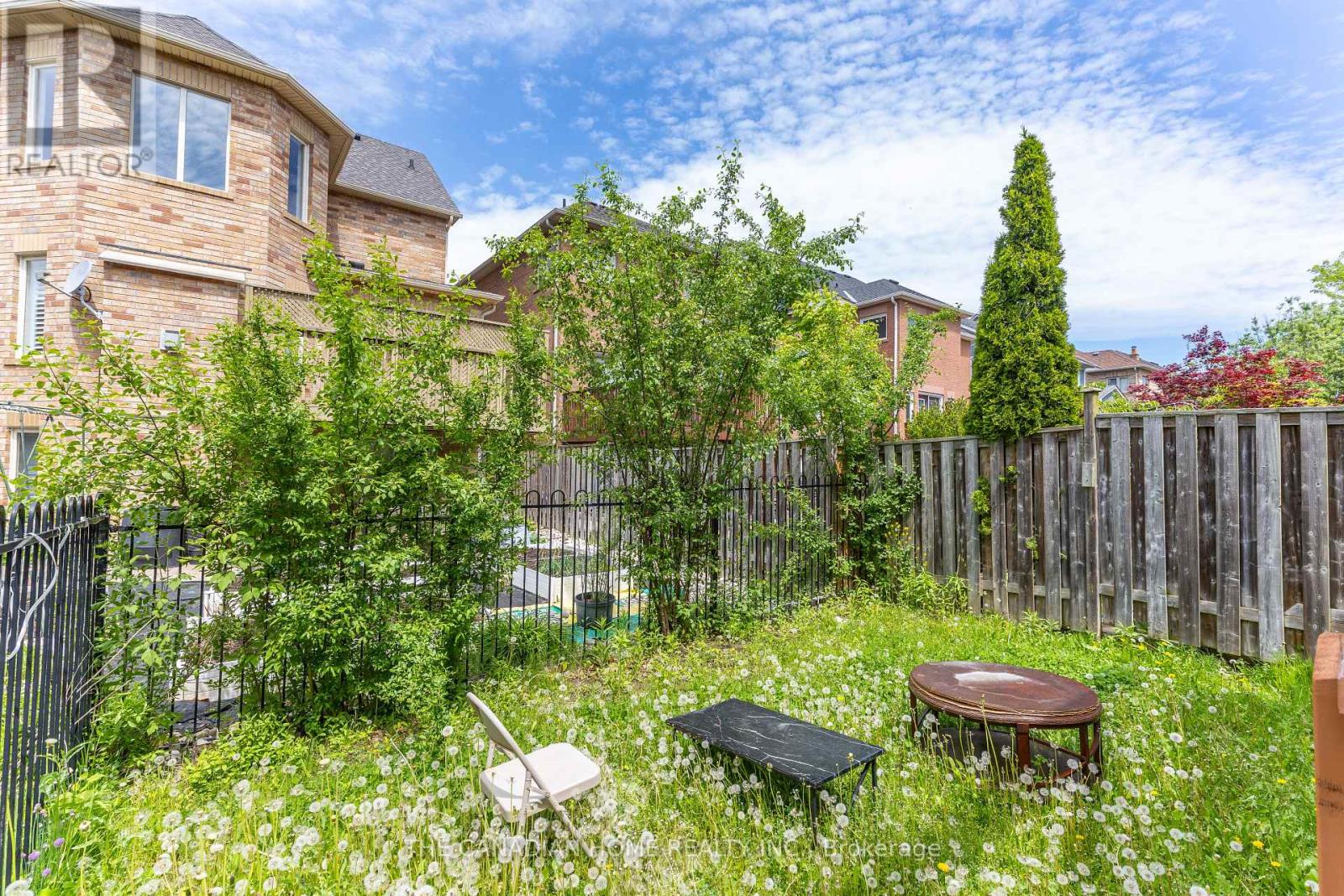 1151 Hickory Hollow Glen, Mississauga, Ontario  L5W 1J4 - Photo 23 - W13176964