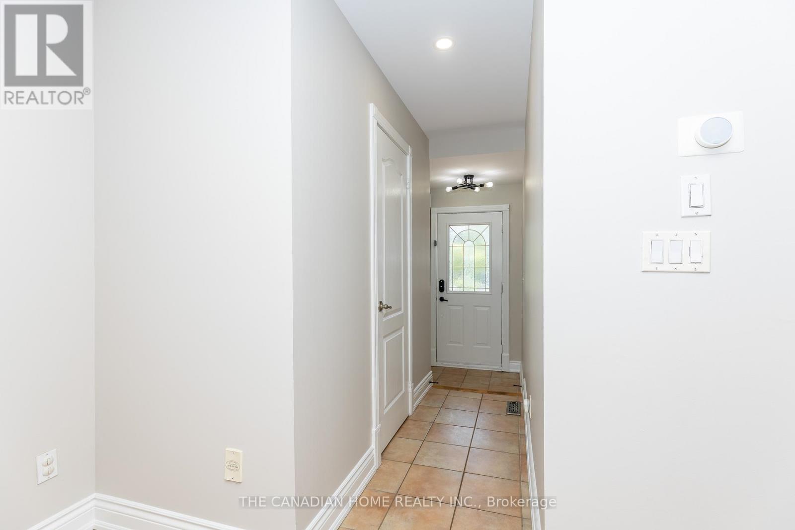 1151 Hickory Hollow Glen, Mississauga, Ontario  L5W 1J4 - Photo 3 - W13176964