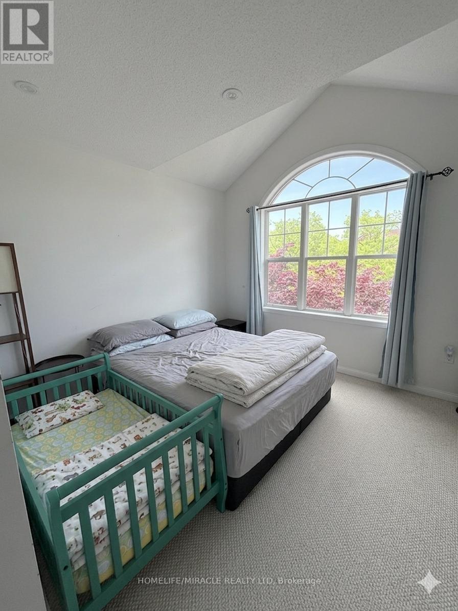 49 Ponymeadow Way, Brampton, Ontario  L6X 0M5 - Photo 6 - W13210016