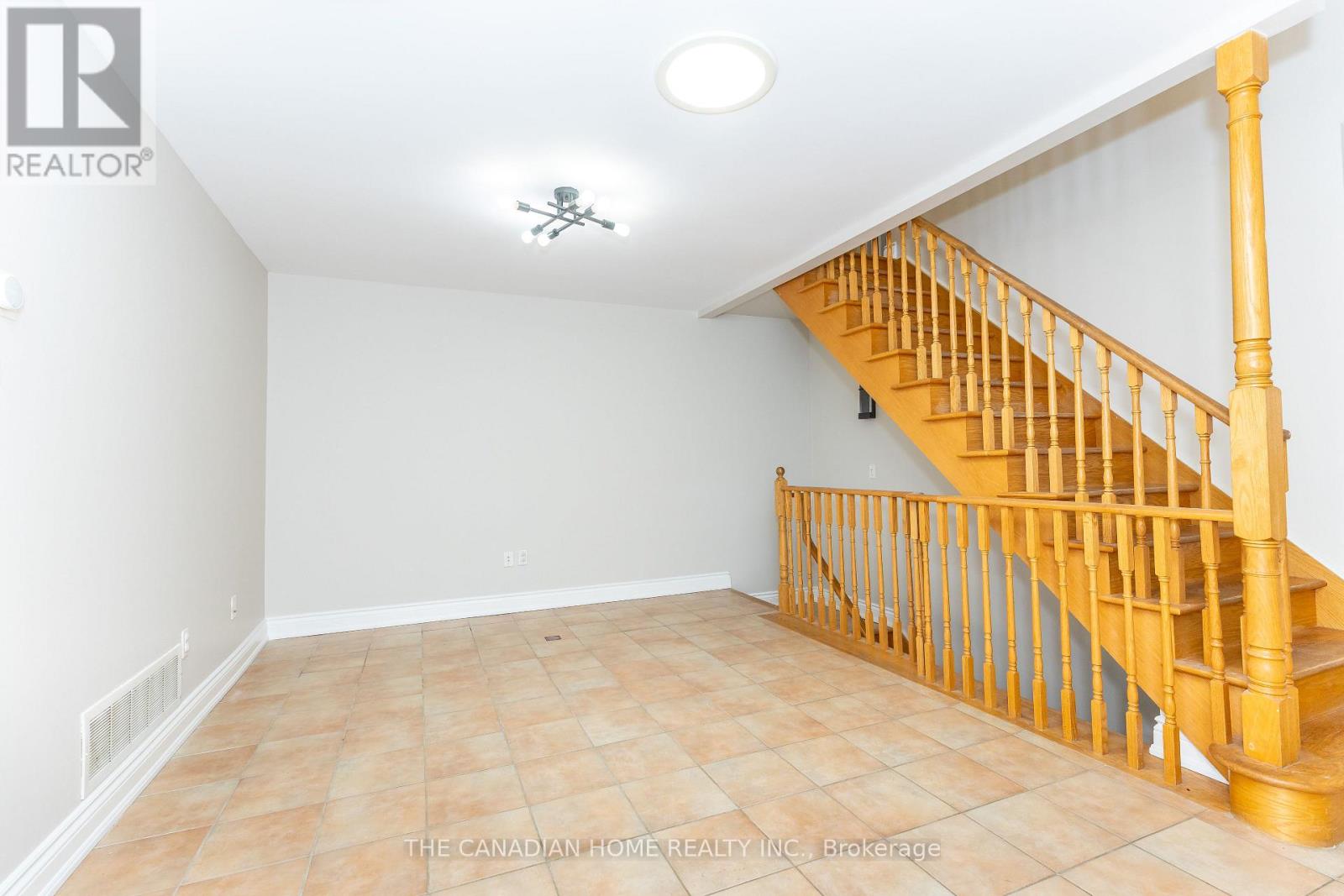 1151 Hickory Hollow Glen, Mississauga, Ontario  L5W 1J4 - Photo 8 - W13176964