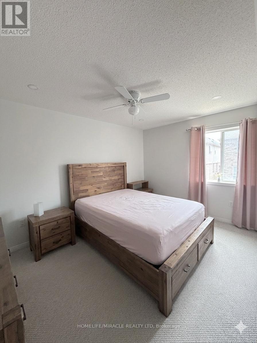 49 Ponymeadow Way, Brampton, Ontario  L6X 0M5 - Photo 9 - W13210016