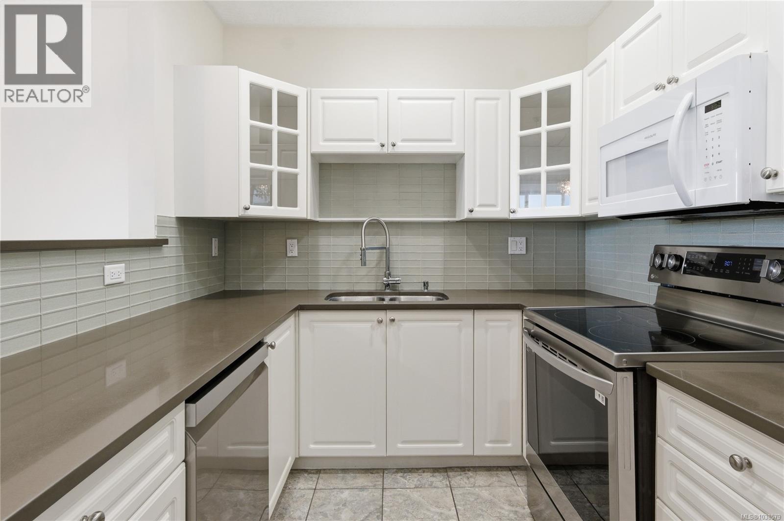 409 380 Waterfront Cres, Victoria, British Columbia  V8T 5K3 - Photo 13 - 1038579