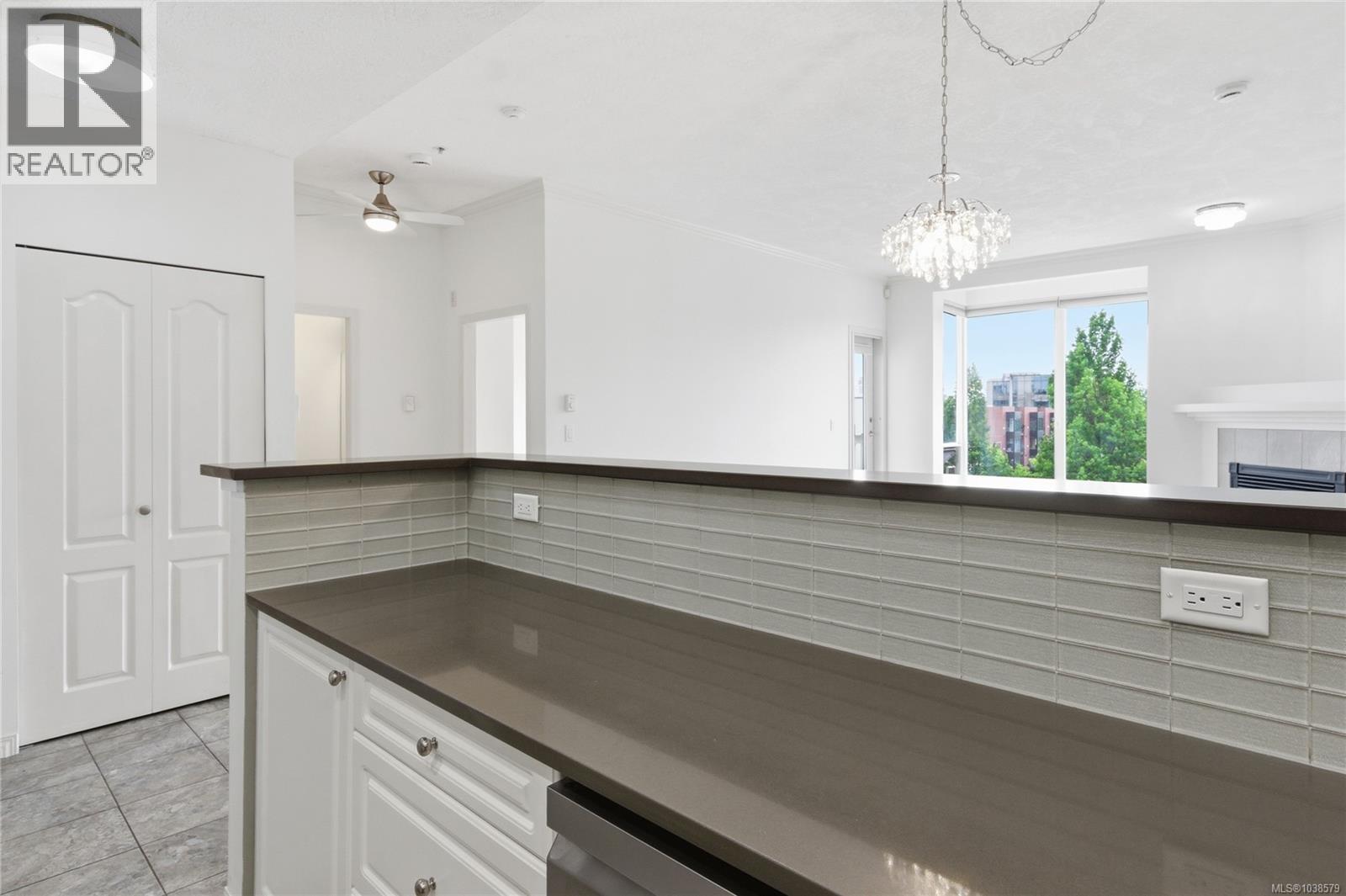 409 380 Waterfront Cres, Victoria, British Columbia  V8T 5K3 - Photo 15 - 1038579