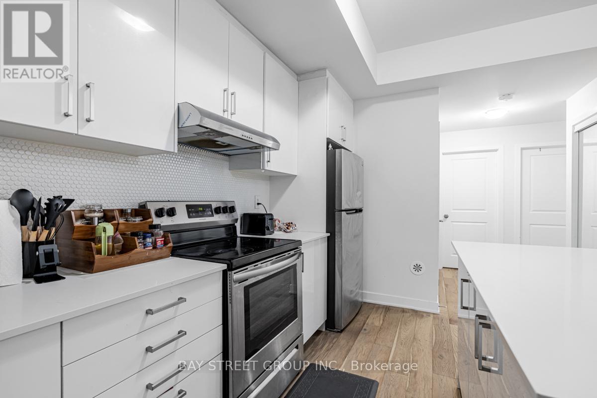6 - 39 John Perkins Bull Drive W, Toronto, Ontario  M3K 0C3 - Photo 10 - W13210108