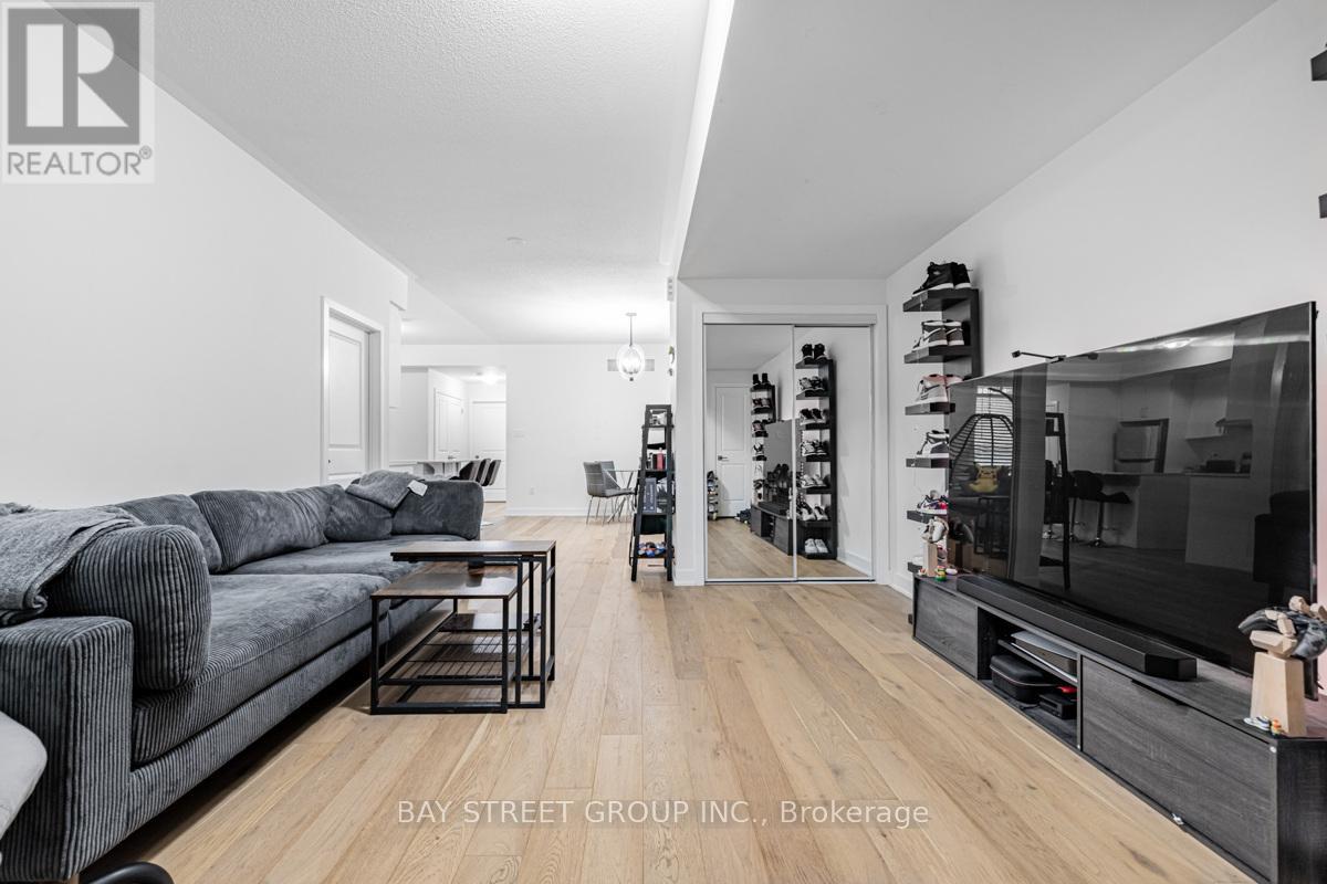 6 - 39 John Perkins Bull Drive W, Toronto, Ontario  M3K 0C3 - Photo 5 - W13210108