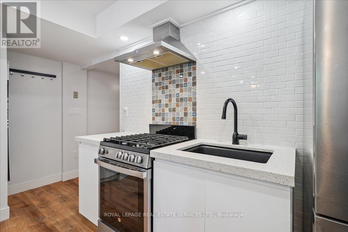 Lower - 155 Hope Street, Toronto, Ontario  M6E 1K4 - Photo 15 - W13210132