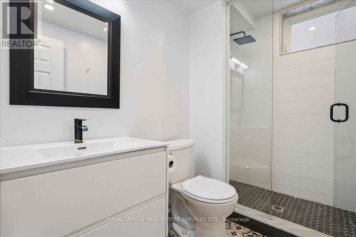 Lower - 155 Hope Street, Toronto, Ontario  M6E 1K4 - Photo 16 - W13210132