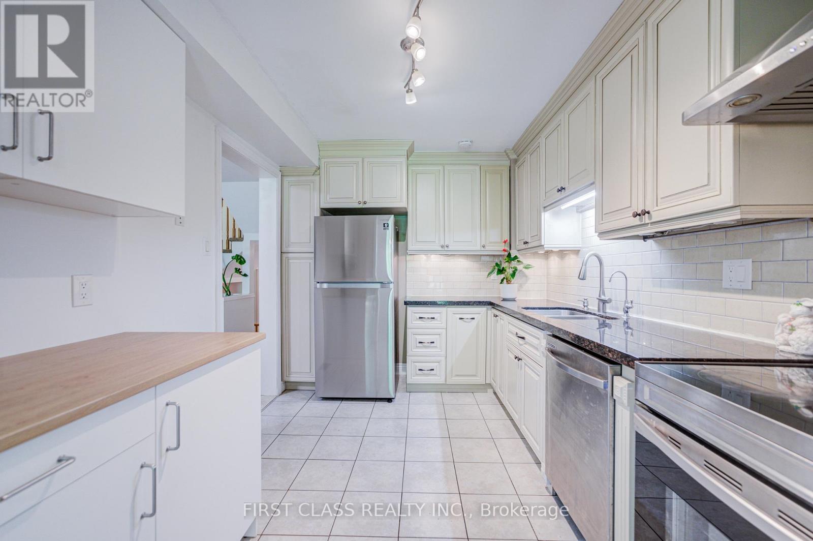 33 - 4605 Donegal Drive, Mississauga, Ontario  L5M 4X7 - Photo 11 - W13210144