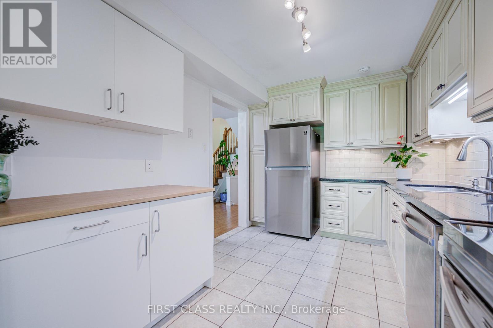 33 - 4605 Donegal Drive, Mississauga, Ontario  L5M 4X7 - Photo 12 - W13210144