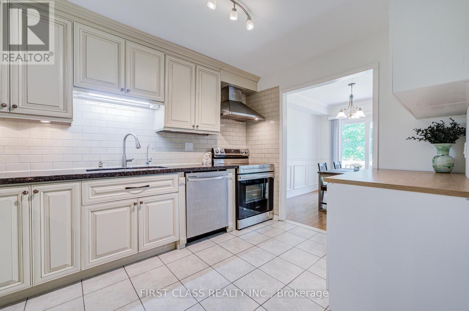 33 - 4605 Donegal Drive, Mississauga, Ontario  L5M 4X7 - Photo 13 - W13210144
