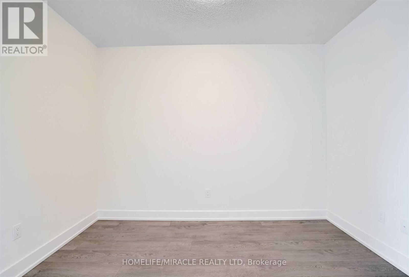 1006 - 7 Mabelle Avenue, Toronto, Ontario  M5T 0C9 - Photo 12 - W13210154