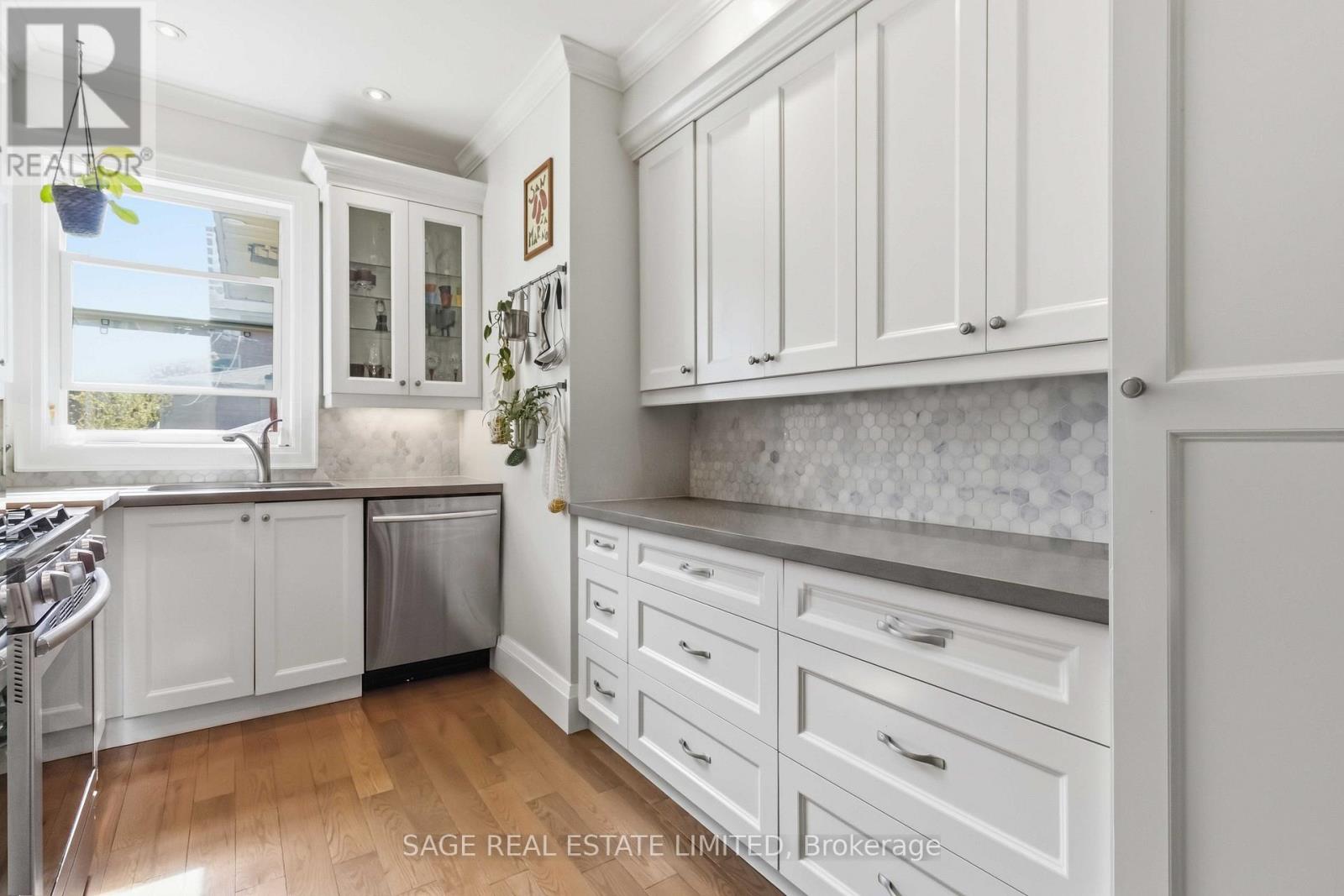 1 - 182 Indian Grove, Toronto, Ontario  M6P 2H2 - Photo 10 - W13210156