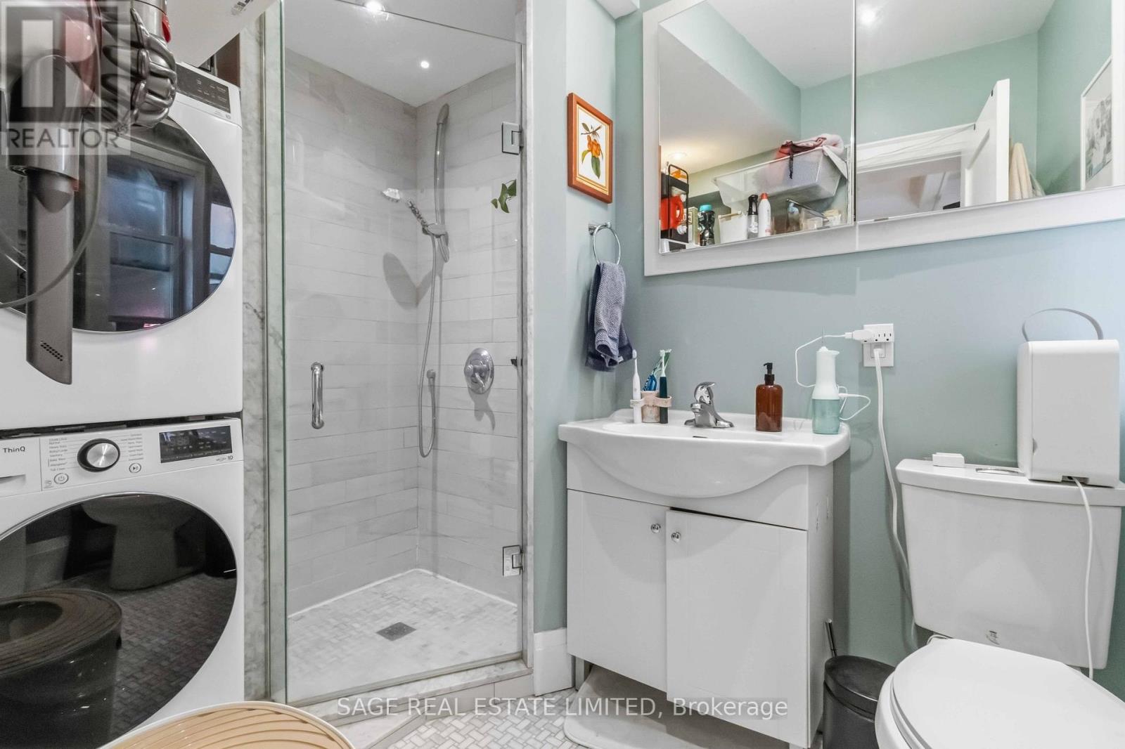 1 - 182 Indian Grove, Toronto, Ontario  M6P 2H2 - Photo 17 - W13210156
