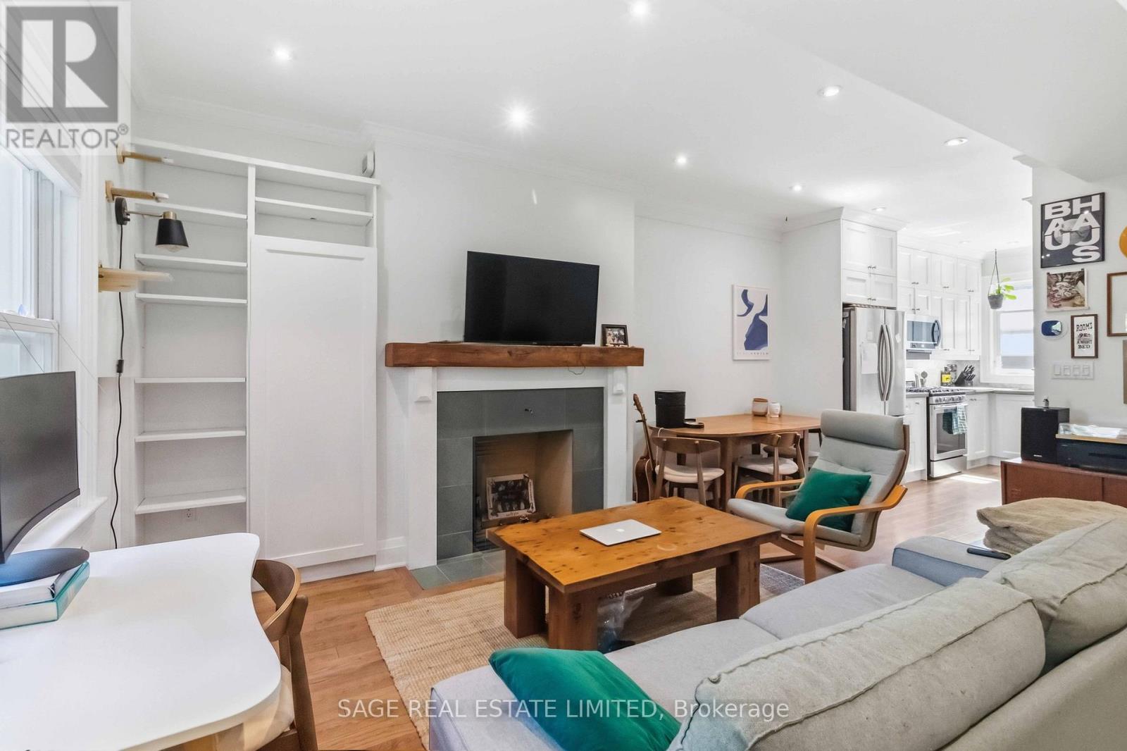 1 - 182 Indian Grove, Toronto, Ontario  M6P 2H2 - Photo 3 - W13210156