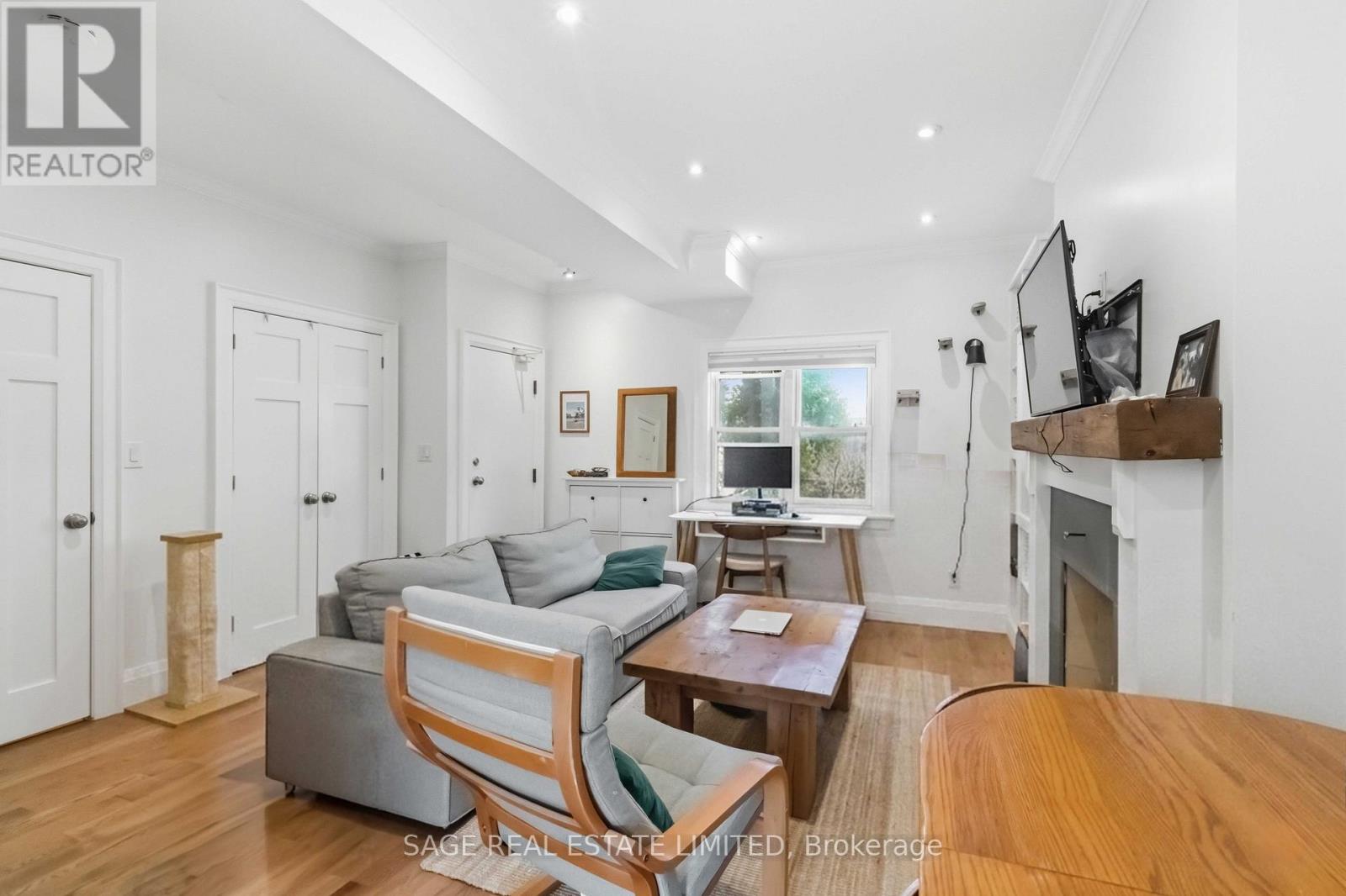 1 - 182 Indian Grove, Toronto, Ontario  M6P 2H2 - Photo 5 - W13210156