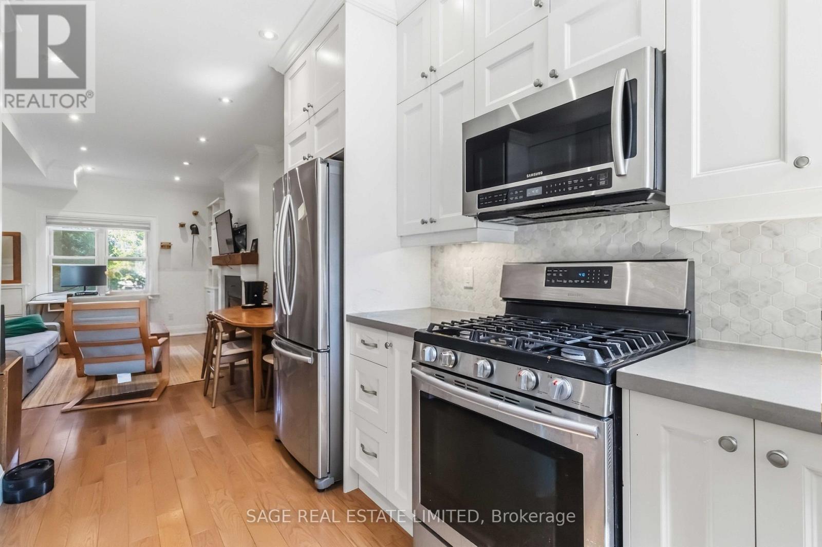 1 - 182 Indian Grove, Toronto, Ontario  M6P 2H2 - Photo 8 - W13210156