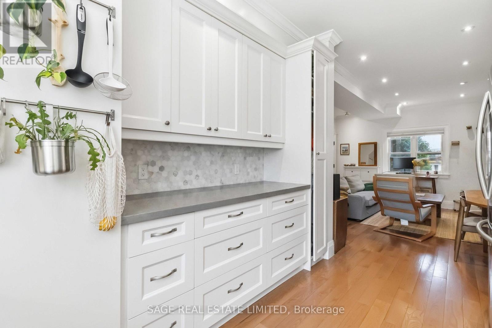 1 - 182 Indian Grove, Toronto, Ontario  M6P 2H2 - Photo 9 - W13210156