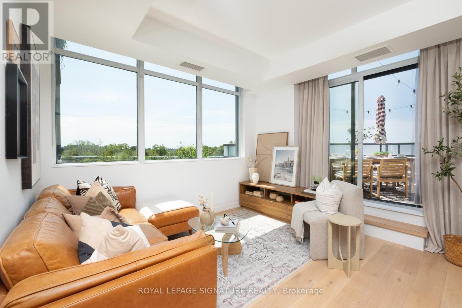610 - 36 Howard Park Avenue, Toronto, Ontario  M6R 0A5 - Photo 2 - W13210250