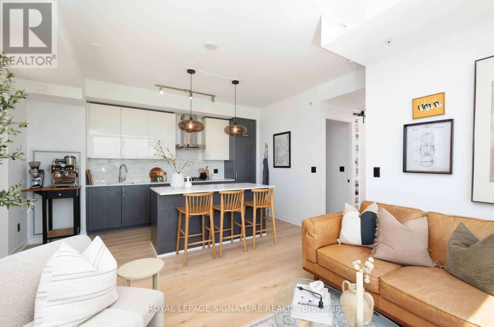 610 - 36 Howard Park Avenue, Toronto, Ontario  M6R 0A5 - Photo 5 - W13210250