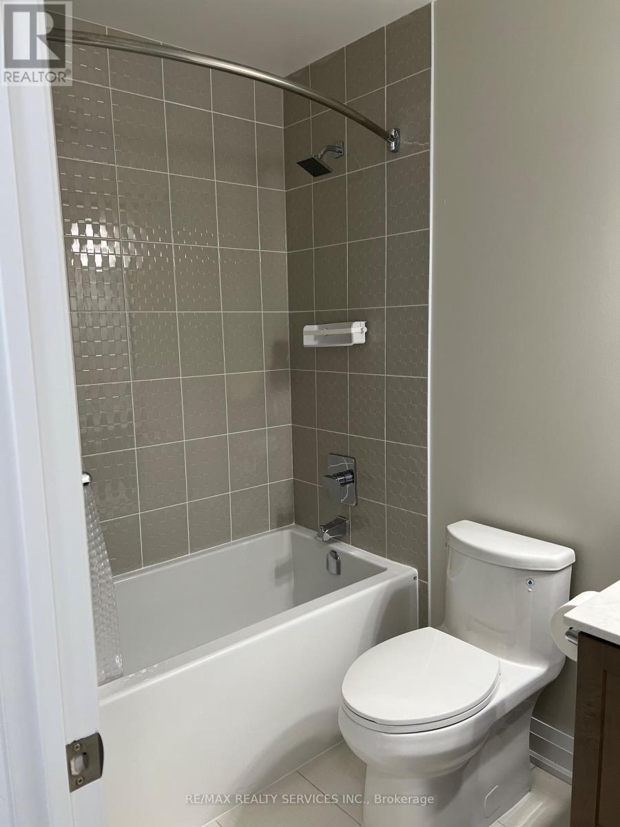303 - 15 Lynch Street, Brampton, Ontario  L6W 0C7 - Photo 6 - W13210258