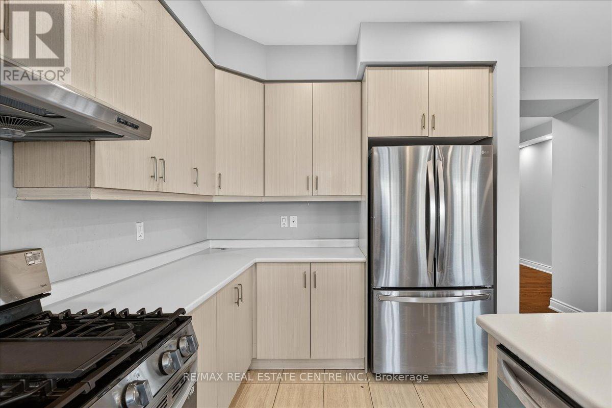 249 Hinton Terrace, Milton, Ontario  L9T 7K6 - Photo 16 - W13210272