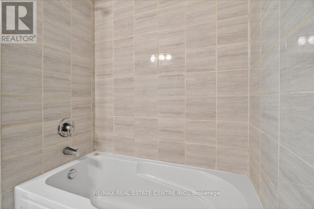 249 Hinton Terrace, Milton, Ontario  L9T 7K6 - Photo 30 - W13210272