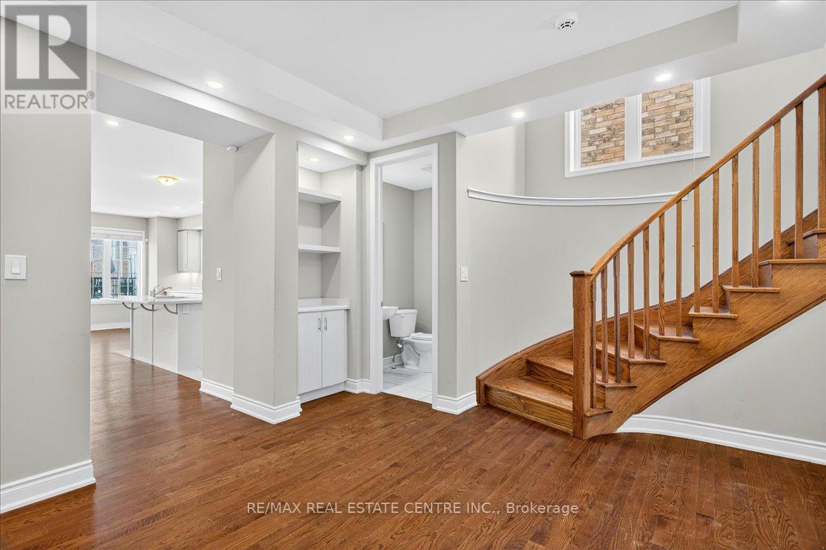 249 Hinton Terrace, Milton, Ontario  L9T 7K6 - Photo 4 - W13210272