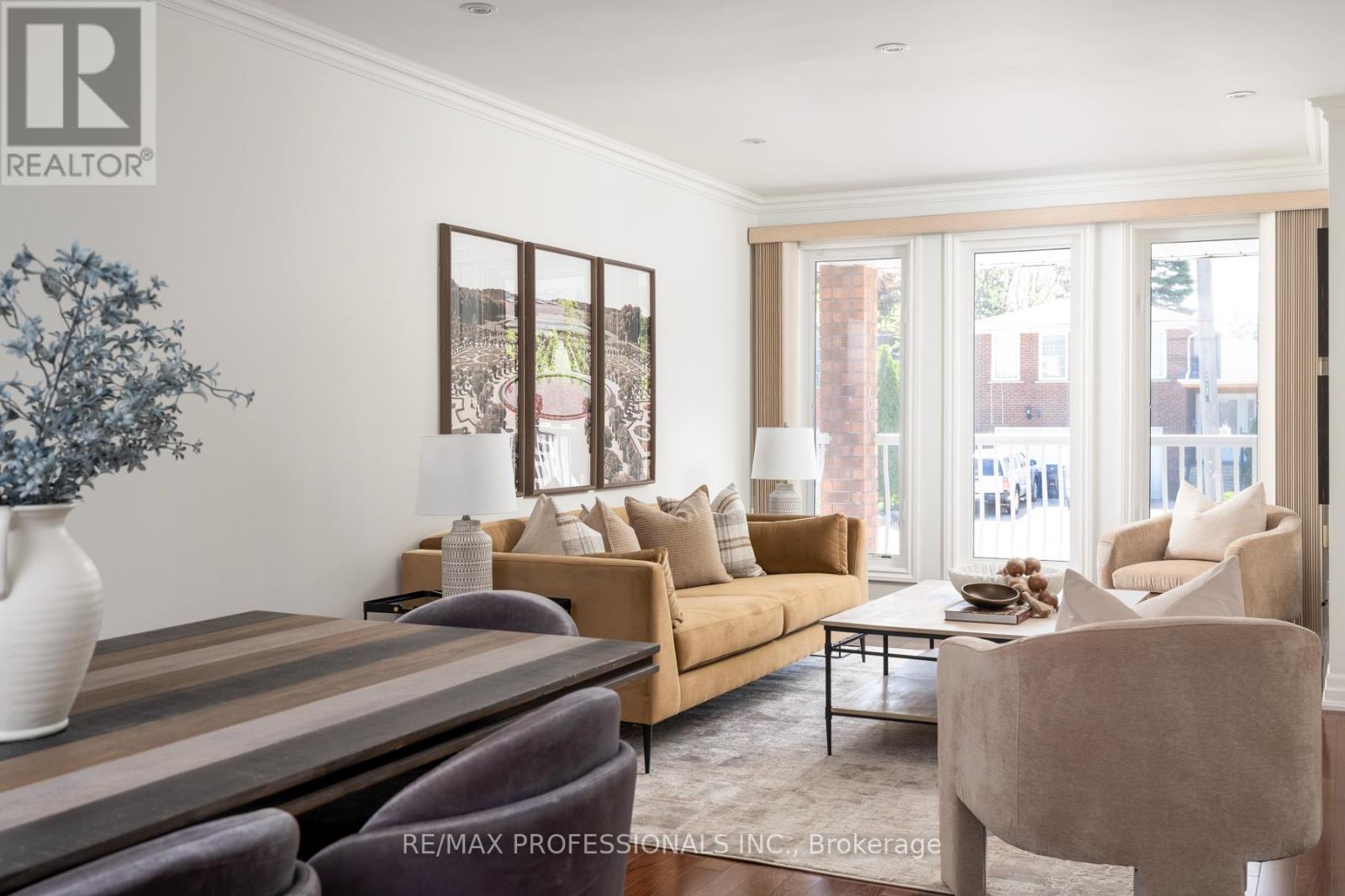 84 Harding Avenue, Toronto, Ontario  M6M 3A5 - Photo 12 - W13210324