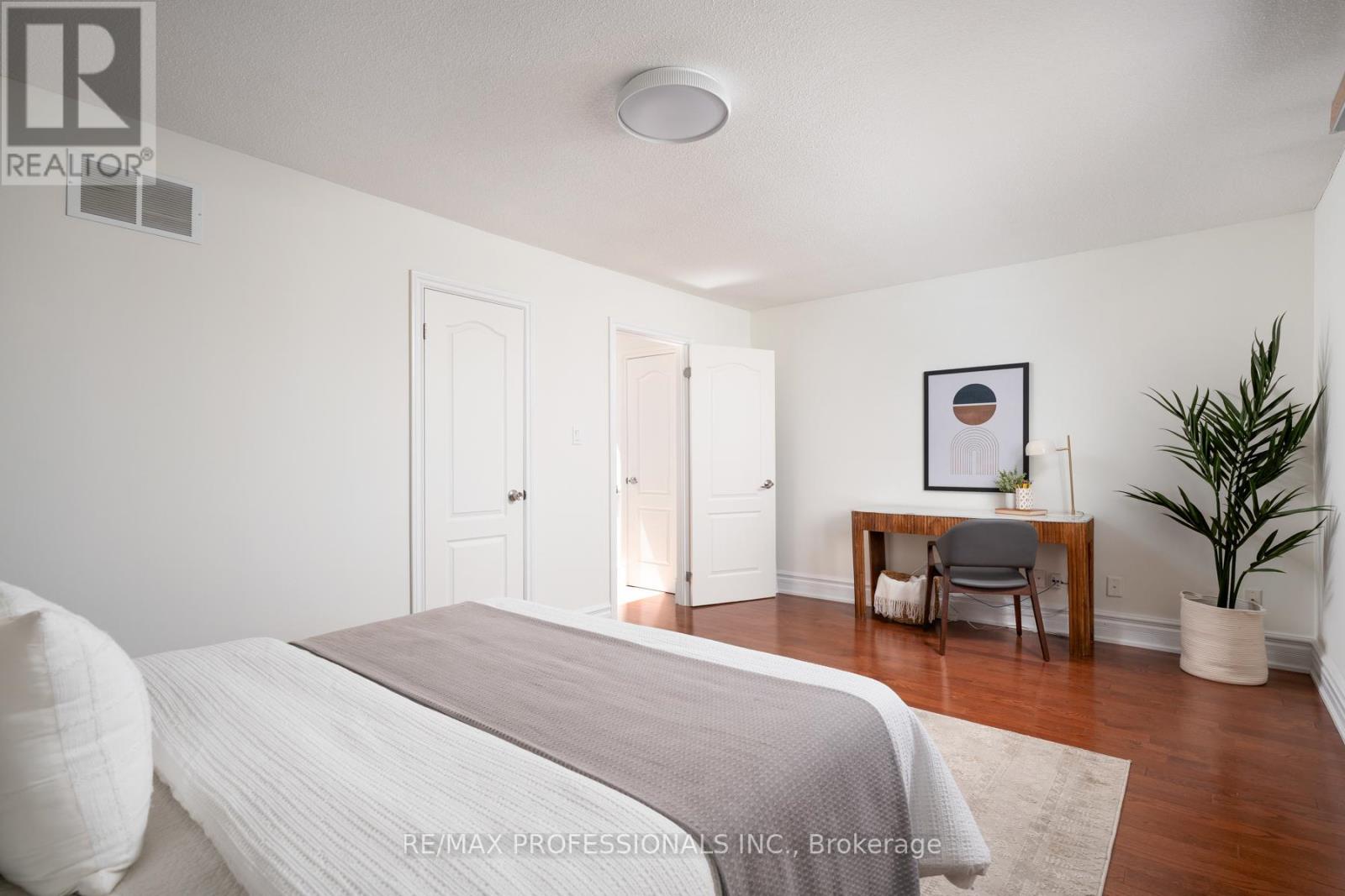 84 Harding Avenue, Toronto, Ontario  M6M 3A5 - Photo 34 - W13210324