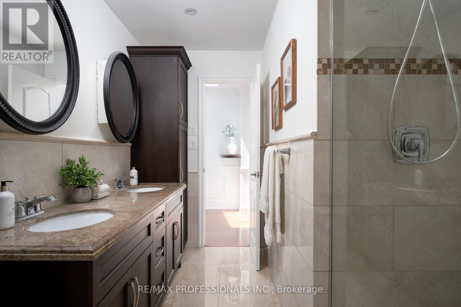 84 Harding Avenue, Toronto, Ontario  M6M 3A5 - Photo 38 - W13210324