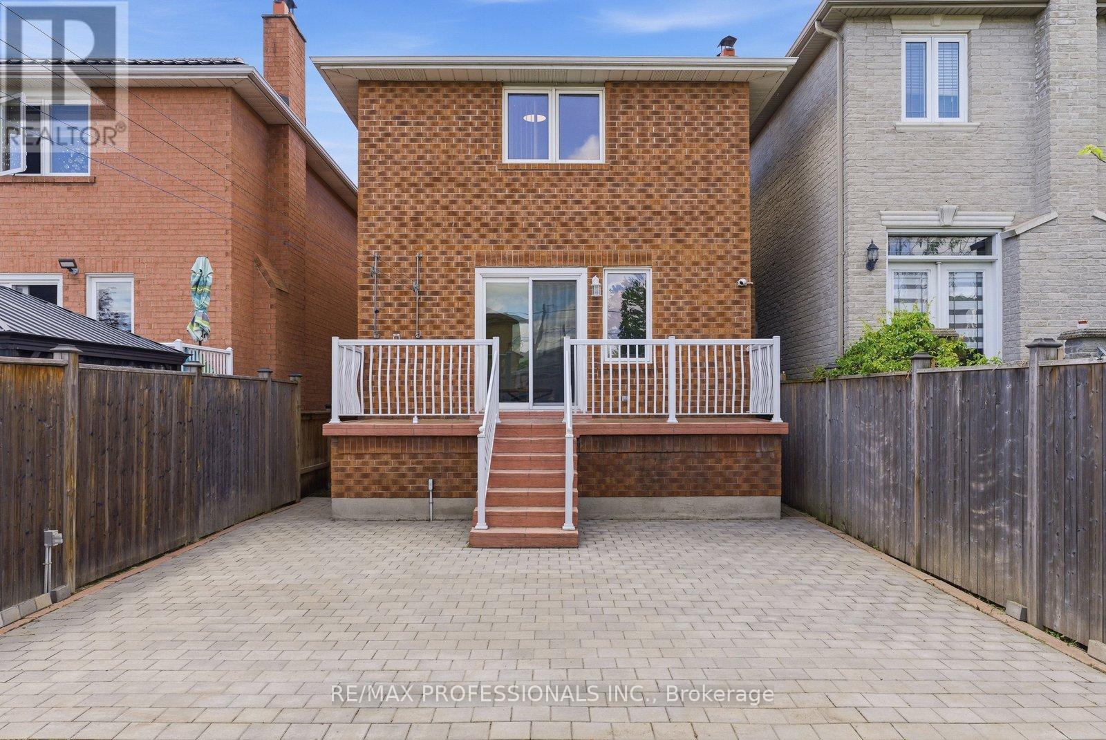 84 Harding Avenue, Toronto, Ontario  M6M 3A5 - Photo 47 - W13210324