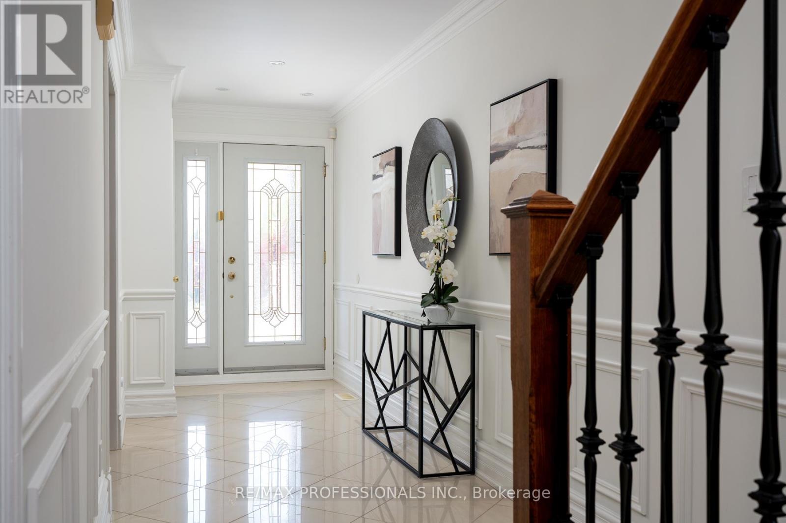 84 Harding Avenue, Toronto, Ontario  M6M 3A5 - Photo 8 - W13210324