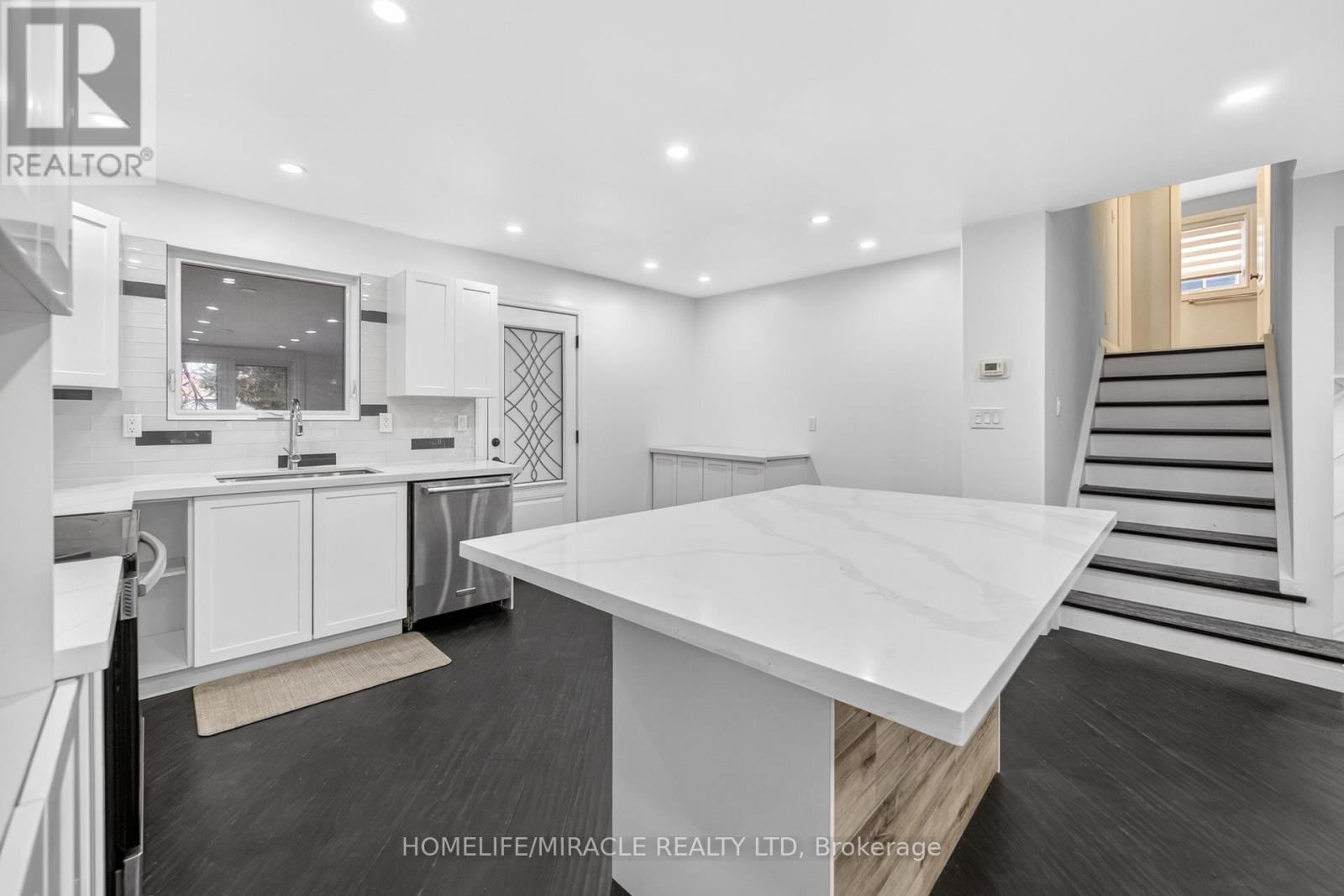 81 Watson Crescent, Brampton, Ontario  L6W 1E5 - Photo 17 - W13210328