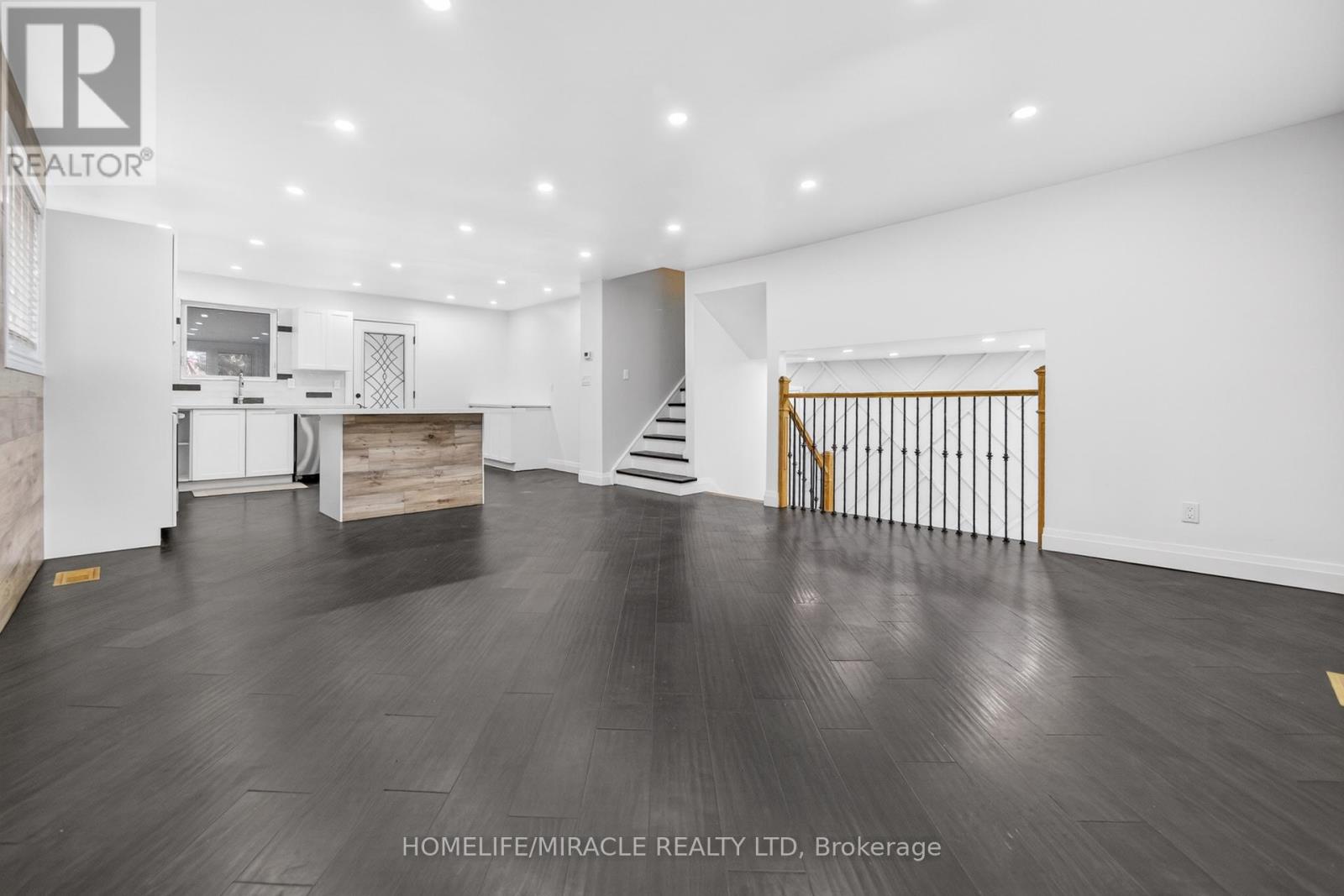 81 Watson Crescent, Brampton, Ontario  L6W 1E5 - Photo 7 - W13210328