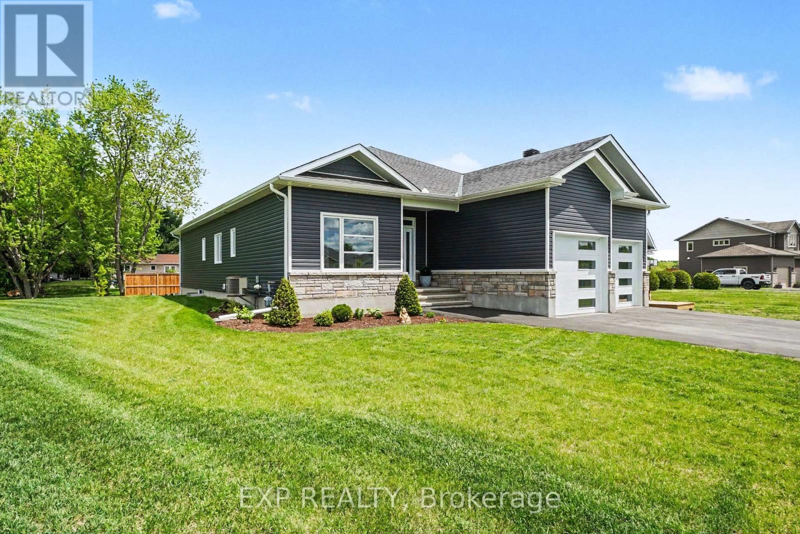 200 NELLIE STREET, Clarence-Rockland, Ontario