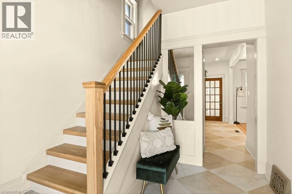 106 Grosvenor Avenue N, Hamilton, Ontario  L8L 7S6 - Photo 6 - 40834519