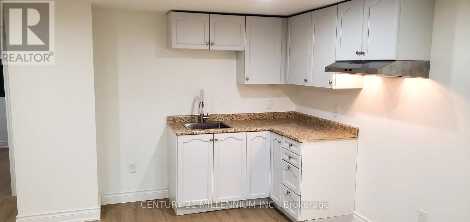 Bsmt - 32 Stewart Avenue, Thorold, Ontario  L2V 2W7 - Photo 10 - X13210192