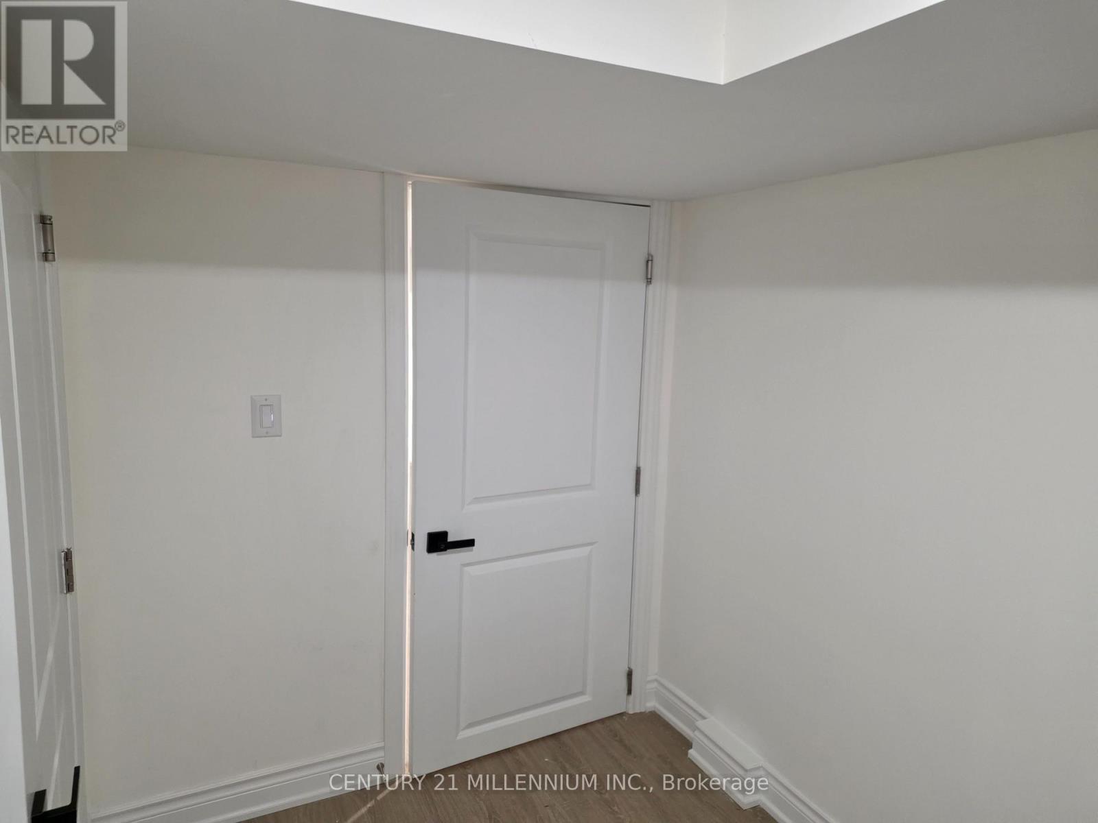 Bsmt - 32 Stewart Avenue, Thorold, Ontario  L2V 2W7 - Photo 5 - X13210192
