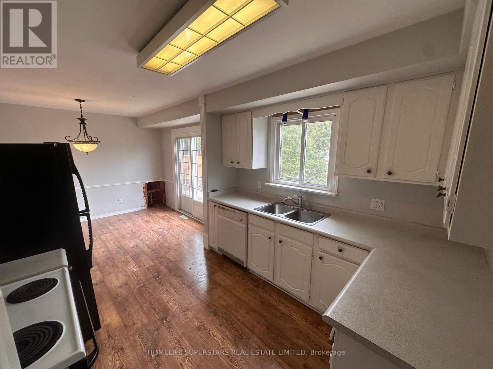 14 Locke Avenue, St. Thomas, Ontario  N5P 3X2 - Photo 7 - X13210352