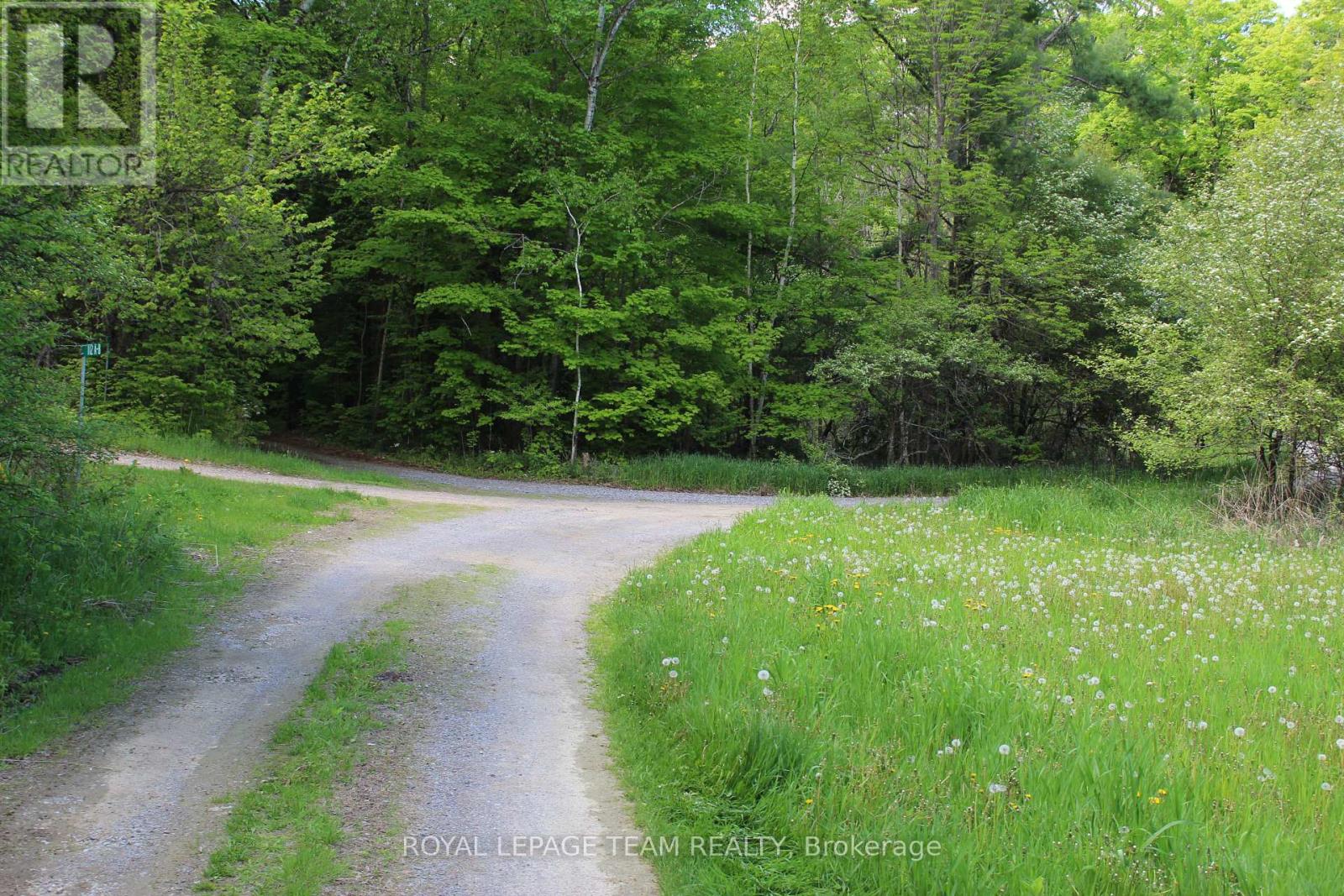 112 Mitchell Lane, Mcnab/braeside, Ontario  K7S 3G8 - Photo 4 - X13210422
