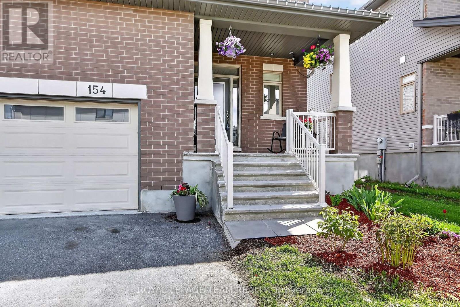 154 Winterhaven Drive, Ottawa, Ontario  K1W 0P1 - Photo 3 - X13210444