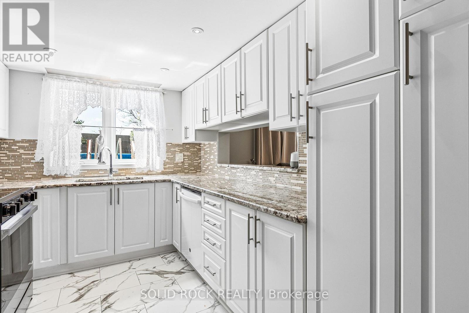 30 Rowe Drive, Ottawa, Ontario  K2L 3Y3 - Photo 13 - X13210500