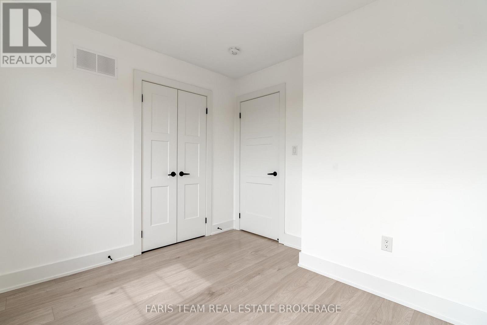 53 Harvest Crescent, Barrie, Ontario  L9J 0T5 - Photo 25 - S13161002