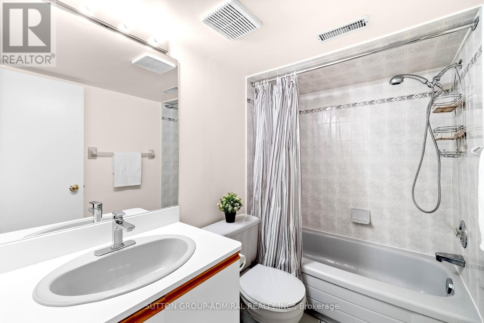 105 Carl Tennen Street, Vaughan, Ontario  L4J 7B9 - Photo 31 - N13111128