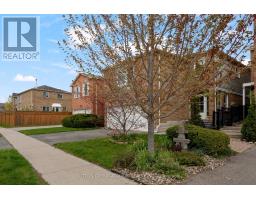 105 CARL TENNEN STREET, Vaughan, Ontario