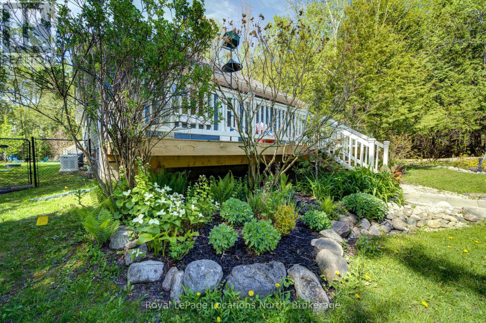 2 Maplewood Drive, Tiny, Ontario  L0L 1P1 - Photo 2 - S13210398