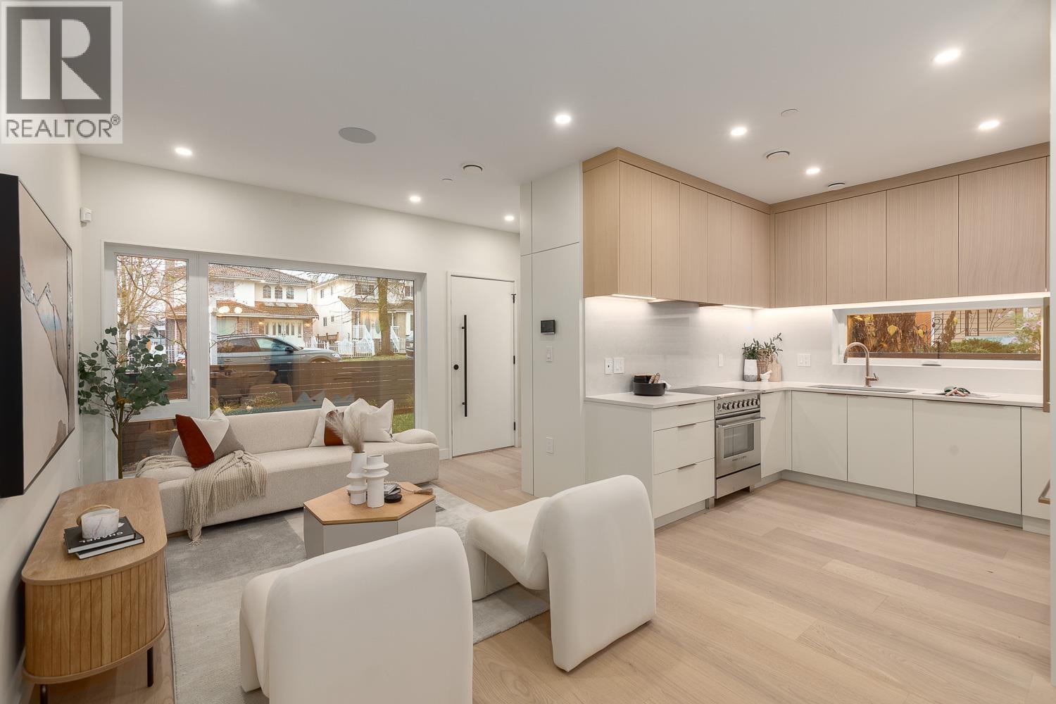 5405 Wales Street, Vancouver, British Columbia  V5R 3M9 - Photo 4 - R3129313