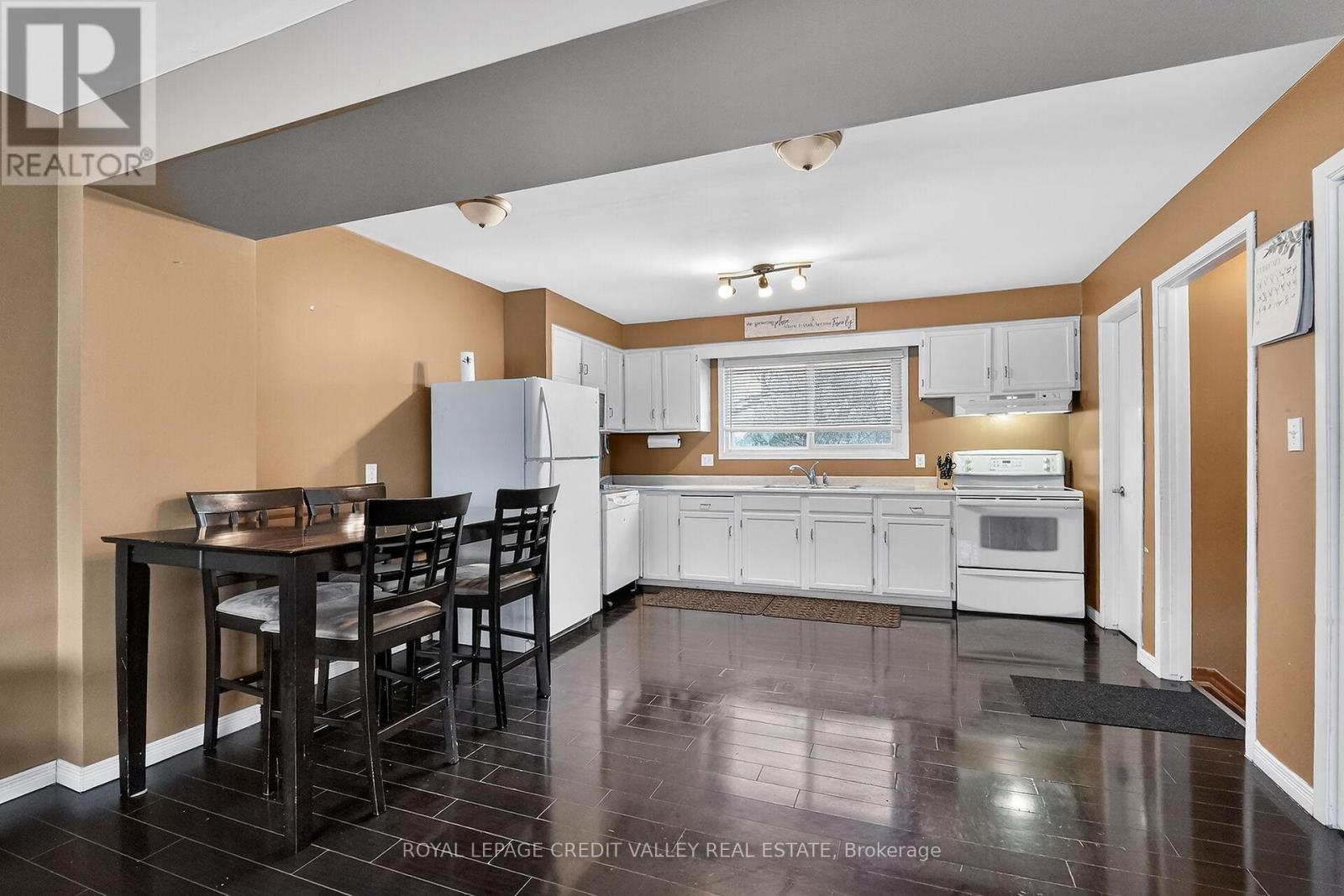 20 Nottingham Court, Welland, Ontario  L3C 5X5 - Photo 4 - X12801580